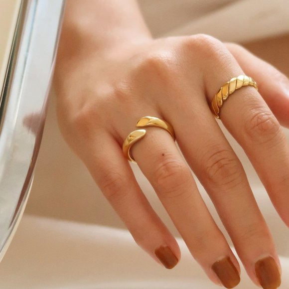 NEW 18K Gold Plated Open Hug Ring - Picture 4 of 11